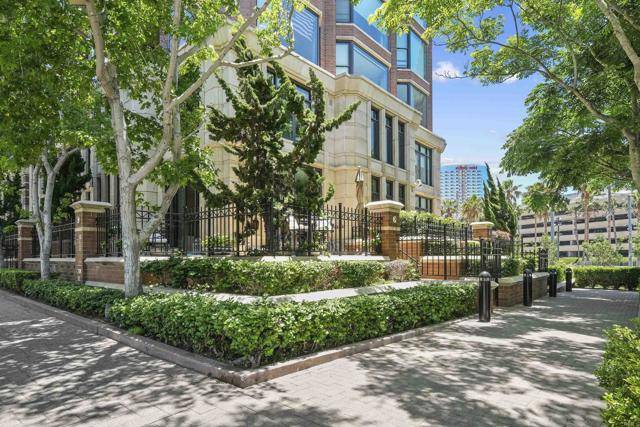 San Diego, CA 92101,500 W Harbor Drive #101