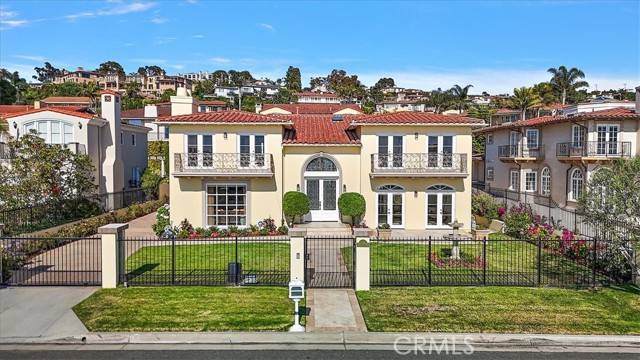 Palos Verdes Estates, CA 90274,1544 Via Martinez