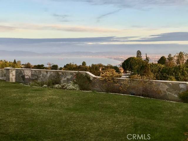 Rancho Palos Verdes, CA 90275,5433 Whitefox Drive