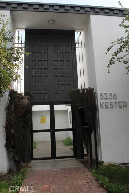 Sherman Oaks (los Angeles), CA 91411,5236 Kester Avenue