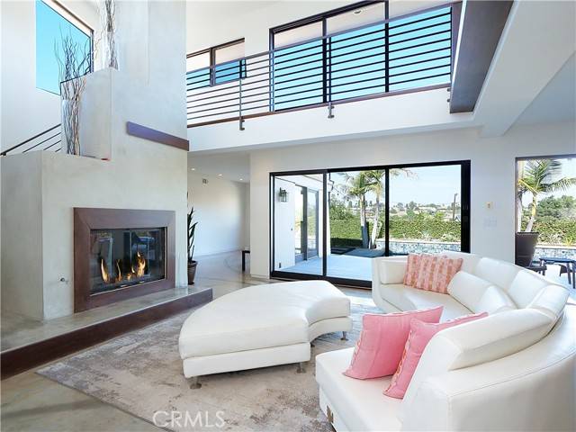 Rancho Palos Verdes, CA 90275,2133 W Gaucho Drive
