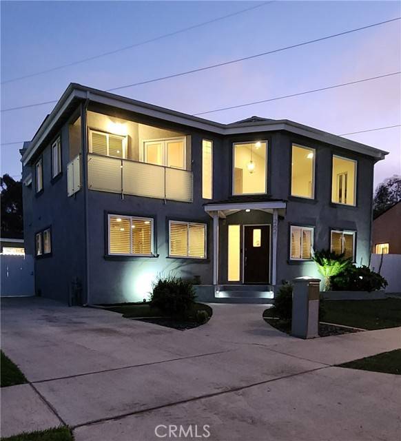 Hawthorne, CA 90250,12621 Costa Drive
