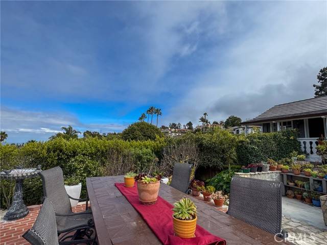 Palos Verdes Estates, CA 90274,2501 Novato Place