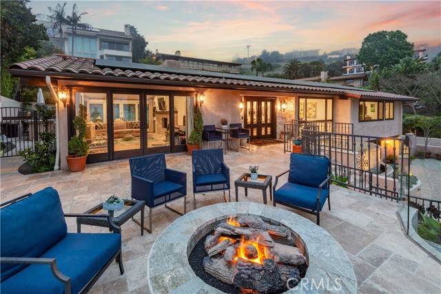 Palos Verdes Estates, CA 90274,1229 Via Coronel