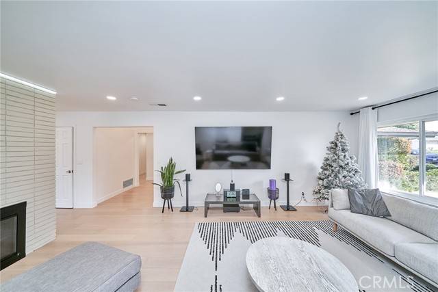 Rancho Palos Verdes, CA 90275,6231 Lochvale Drive