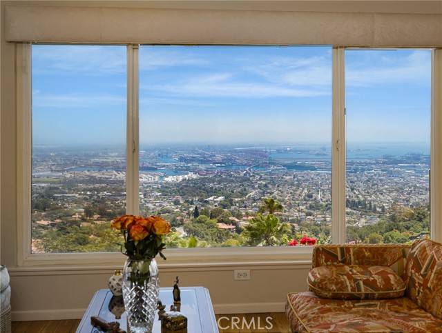 Rancho Palos Verdes, CA 90275,30040 Grandpoint Lane