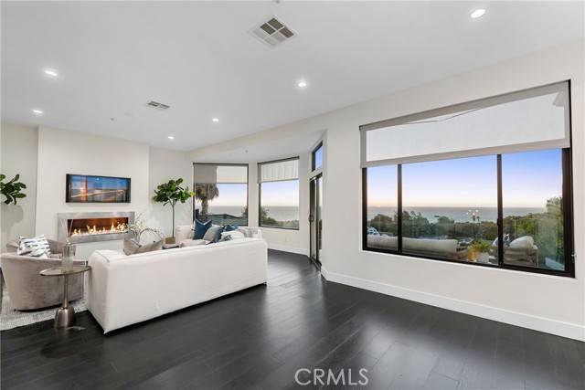 Rancho Palos Verdes, CA 90275,30502 Palos Verdes Drive