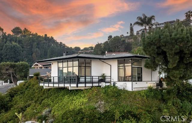 Rancho Palos Verdes, CA 90275,29865 Knoll View