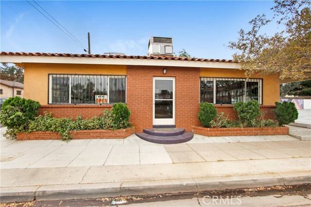 Corona, CA 92879,222 E 3rd Street