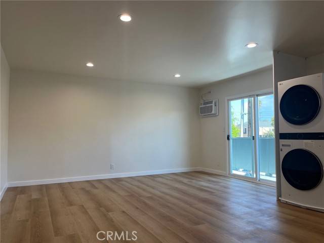 Long Beach, CA 90814,3316 E 3rd Street