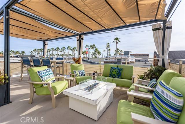 Newport Beach, CA 92661,417 E Balboa Boulevard