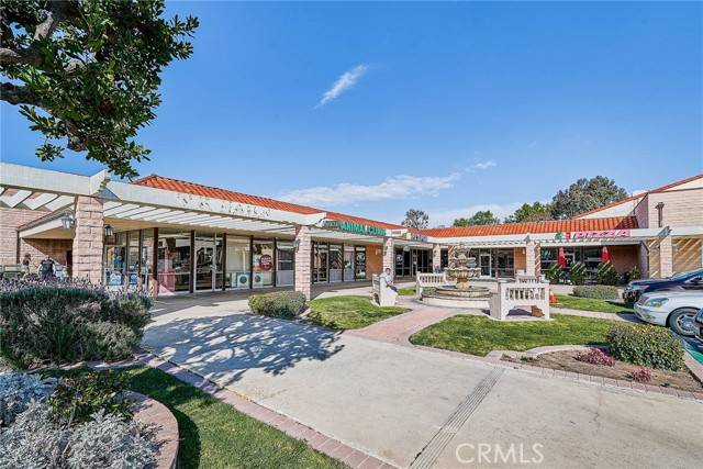 Thousand Oaks, CA 91360,413 E AVENIDA DE LOS ARBOLES