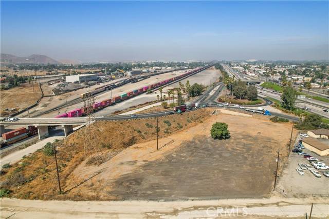 Colton, CA 92324,201 S Vernon Court