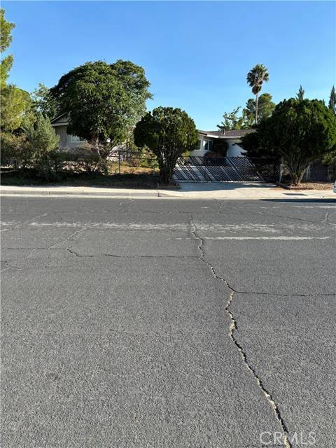 Victorville, CA 92395,15873 La Paz Drive