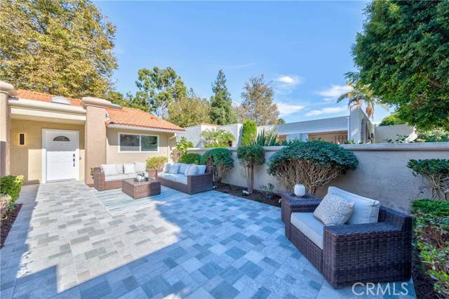 Laguna Woods, CA 92637,5538 Via La Mesa #B