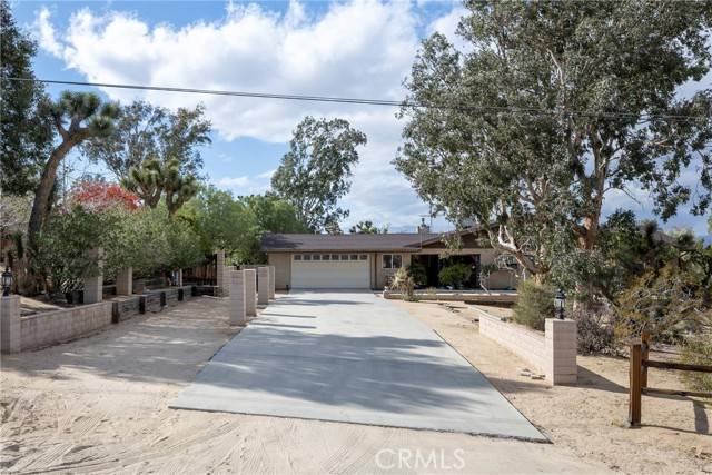 Joshua Tree, CA 92252,60383 Melton Trail