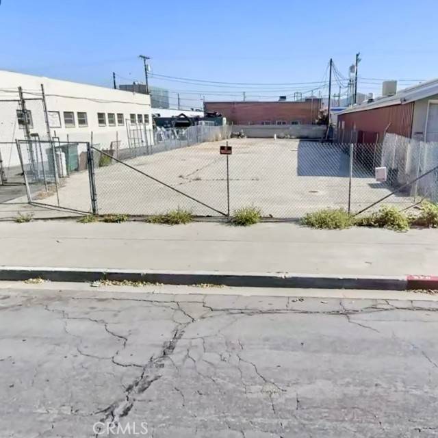 Burbank, CA 91506,1102 W Isabel Street