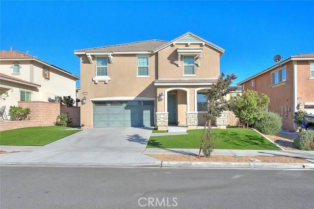 Fontana, CA 92336,5217 Blueberry Avenue