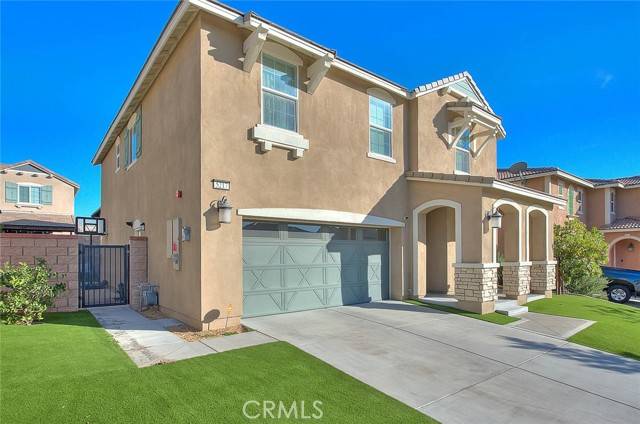 Fontana, CA 92336,5217 Blueberry Avenue