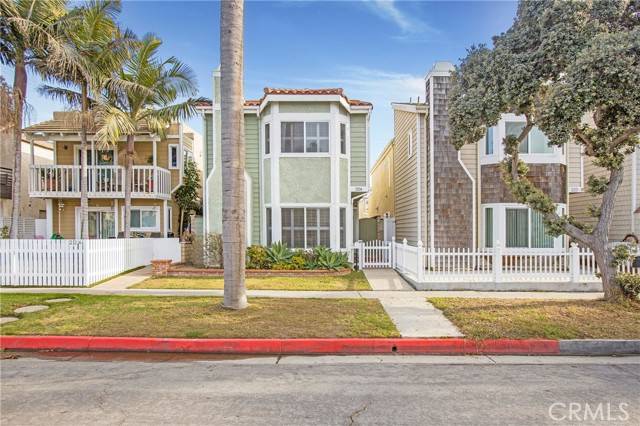 Huntington Beach, CA 92648,224 17th Street