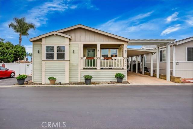 Huntington Beach, CA 92647,7850 Slater Avenue #126