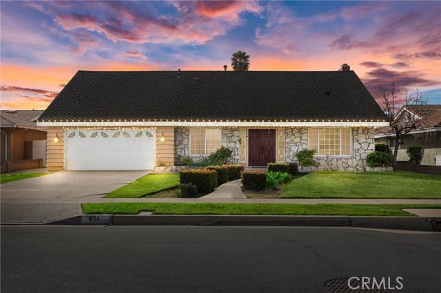 Placentia, CA 92870,634 Pinehurst Avenue