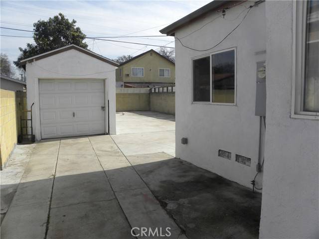 South Gate, CA 90280,9404 Bowman Avenue