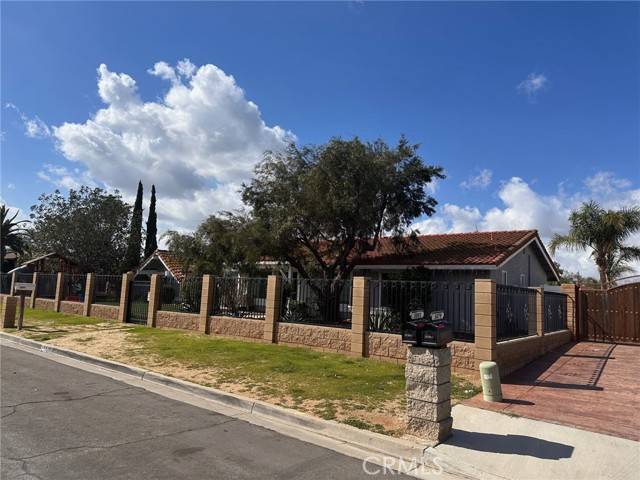 Jurupa Valley, CA 92509,5895 Snowgrass Trail