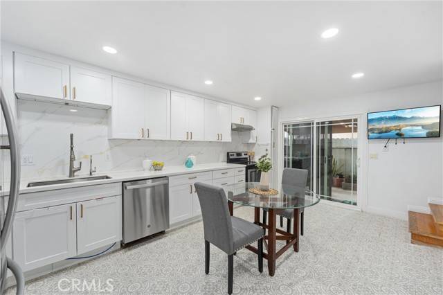 Santa Ana, CA 92706,1602 N King Street #K2