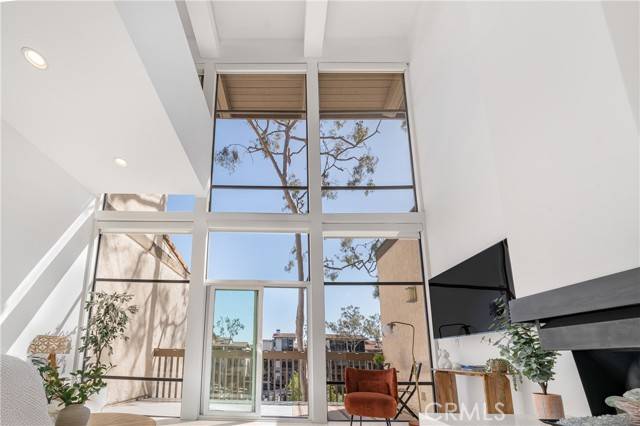 Long Beach, CA 90803,7324 Marina Pacifica Drive