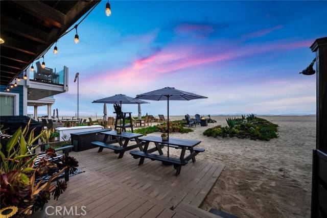 Surfside (seal Beach), CA 90743,27 A Surfside Avenue