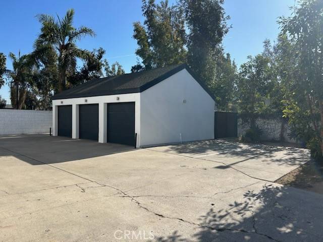 Santa Ana, CA 92701,849 N Van Ness Avenue