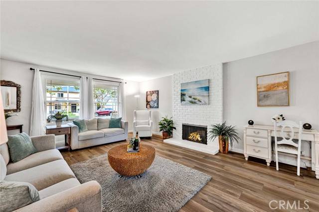 Tustin, CA 92705,2312 E Avalon Avenue