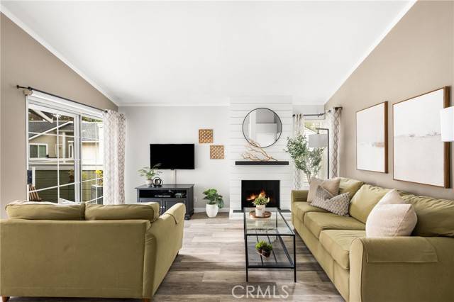Yorba Linda, CA 92887,6205 Plymouth Court #113