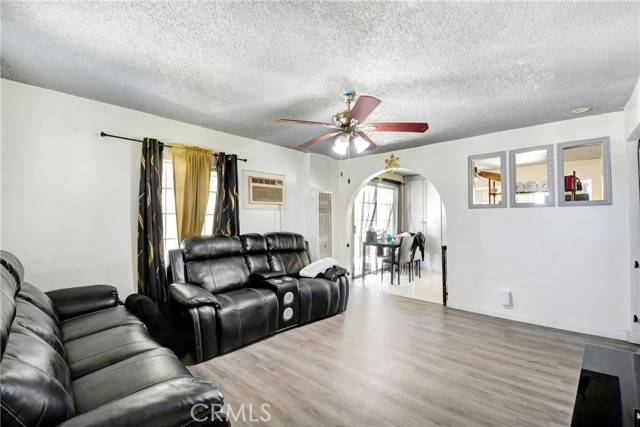 Colton, CA 92324,836 E H Street