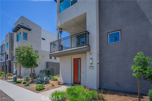 Irvine, CA 92618,114 Novel