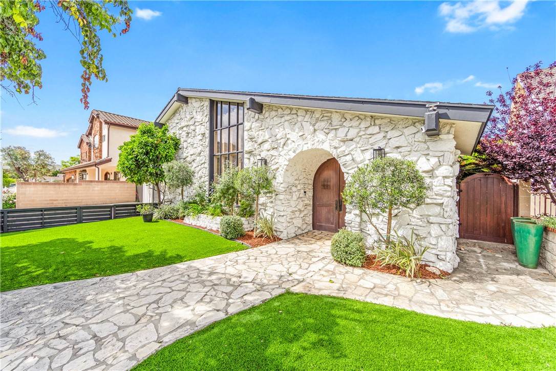 Rossmoor Socal, CA 90720,12691 Silver Fox Road