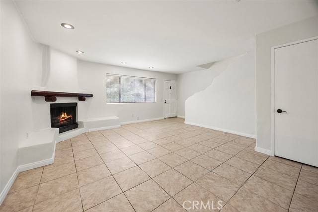 Fullerton, CA 92835,3733 N Harbor Boulevard #14