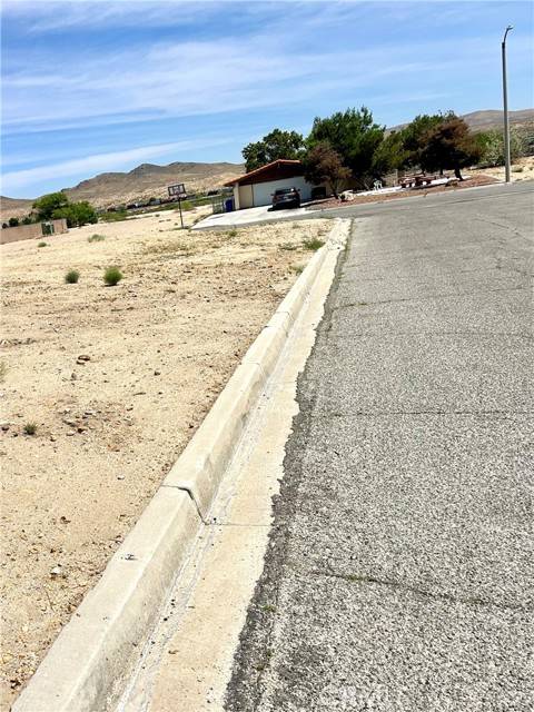 Helendale, CA 92342,14774 Grafton Lane