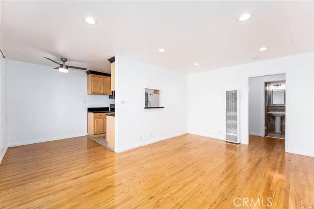 Long Beach, CA 90802,930 E 1st Street #2