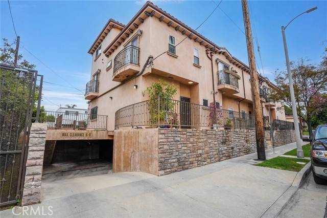 Sherman Oaks, CA 91403,14702 Magnolia Boulevard #104