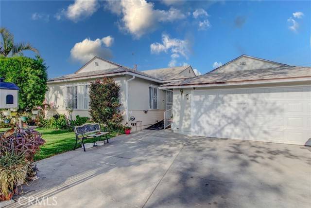 Santa Ana, CA 92704,1419 S Hesperian Street