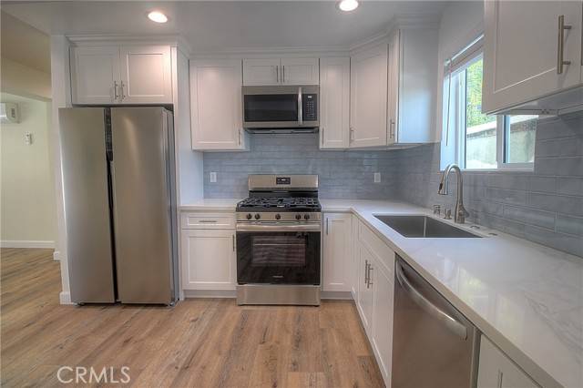 Los Angeles, CA 90029,1127 Manzanita Street