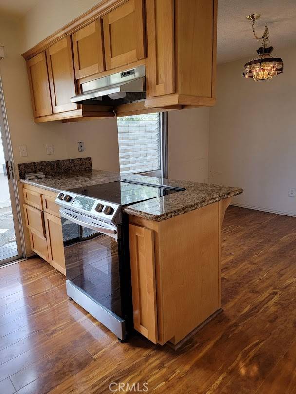 Tustin, CA 92780,1582 Mitchell Avenue