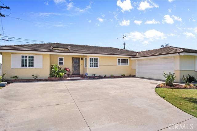 Tustin, CA 92780,17652 Fiesta Way