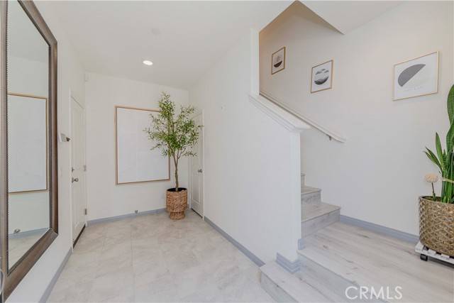 Buena Park, CA 90621,6926 Cottonwood Lane