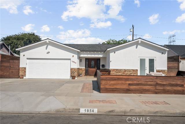 Long Beach, CA 90815,1954 Shipway Avenue