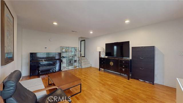North Hollywood (los Angeles), CA 91602,10757 Hortense Street #406