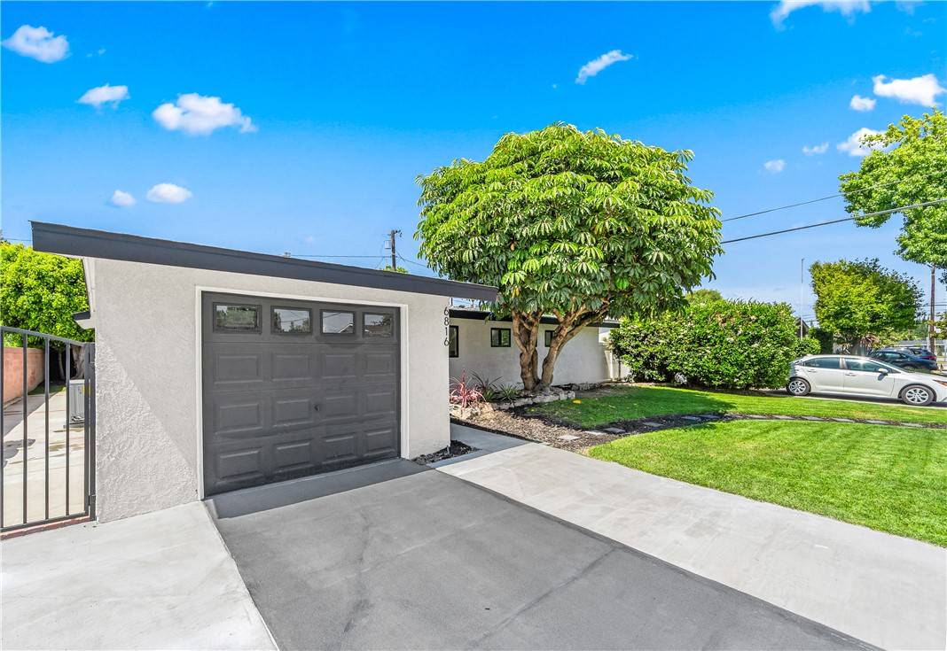 Long Beach, CA 90815,6816 E Driscoll Street
