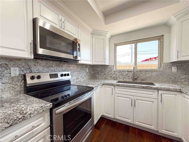 Costa Mesa, CA 92626,623 Lakeview Lane #9